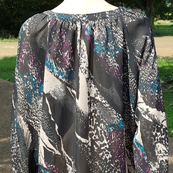 Jaclyn Smith Beautiful blouse - Picture 3 of 4